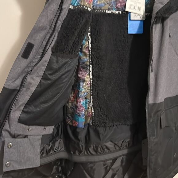 Grey and Black Liquid Ski Jacket Size Medium - Picture 5 of 11